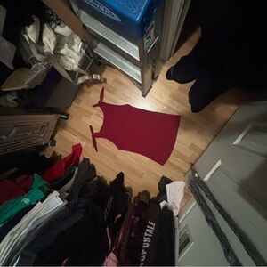 Elegant Red Sleeveless Dress